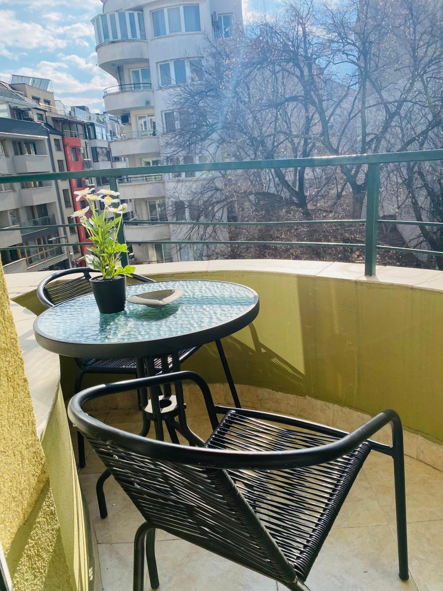 Sophie Studio - City Center Blagoevgrad Buitenkant foto