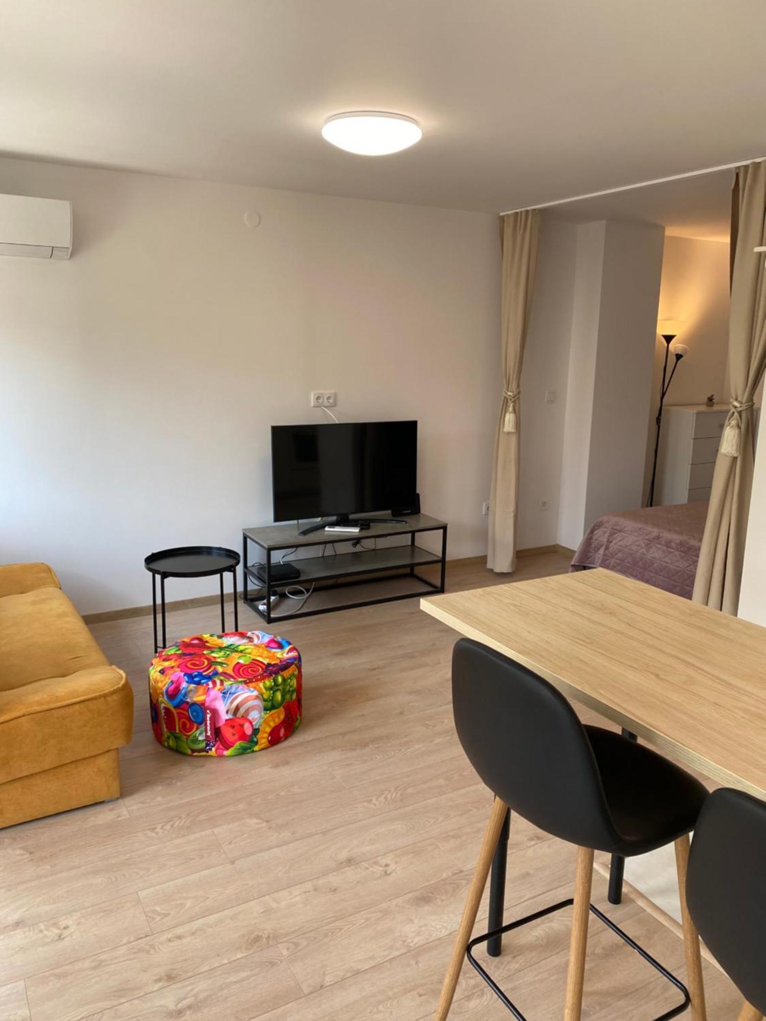 Sophie Studio - City Center Blagoevgrad Buitenkant foto